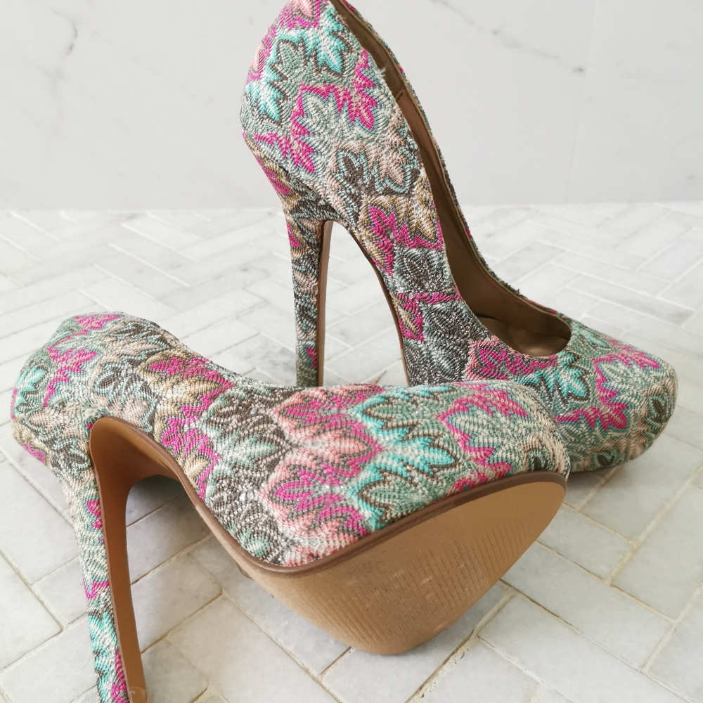 High heels - Picture 4 of 4